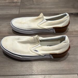 Vans Men's Cream Slip-On Shoes. 7.5M / 9W